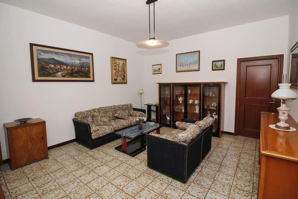 Apartament La Casa Di Carlo SantʼAntìoco Zewnętrze zdjęcie