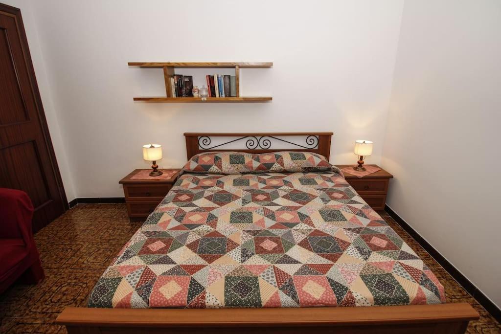 Apartament La Casa Di Carlo SantʼAntìoco Zewnętrze zdjęcie